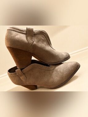 Charles By Charles David Taupe Suede Block Heel Mules Size 10